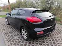 Gebraucht Kia Ceed 135 PS (99 kW) 2014 Schwarz Kleinwagen