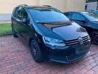 Gebraucht VW Sharan 150 PS (110 kW) 2016 Schwarz Van / Kleinbus