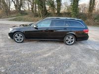 Gebraucht Mercedes E220 170 PS (125 kW) 2014 Schwarz Kombi