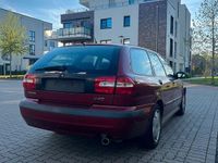 Gebraucht Volvo V40 122 PS (89 kW) 2001 Rot Kombi