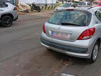 Gebraucht Peugeot 207 105 PS (77 kW) 2011 Silber Limousine