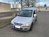Gebraucht Opel Combo 90 PS (66 kW) 2005 Silber Van / Kleinbus