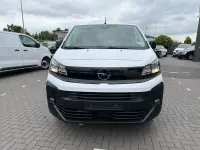 Gebraucht Opel Vivaro-e Combi Basis 144 PS (105 kW) 2025 Weiß Van / Kleinbus