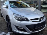 Gebraucht Opel Astra Exklusiv 136 PS (100 kW) 2014 Argon silber/ice silver (m2) Kleinwagen