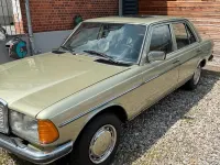 Gebraucht Mercedes 230 136 PS (100 kW) 1981 Grün Limousine