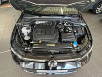 Gebraucht VW Golf VIII S 150 PS (110 kW) 2023 Deep black Kombi