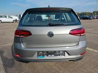 Gebraucht VW Golf 100 kW (136 PS) 2020 Silber Limousine