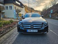 Gebraucht Mercedes E220 194 PS (142 kW) 2016 Schwarz Limousine