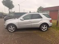 Gebraucht Mercedes ML280 190 PS (139 kW) 2006 Silber SUV