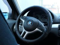 Używany BMW 330 231 KM (169 kW) 2001 Czarny Sedan/Limuzyna