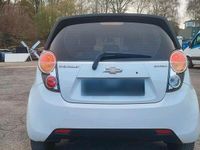 Gebraucht Chevrolet Spark 68 PS (50 kW) 2011 Weiß Kleinwagen