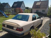 Gebraucht Mercedes 200 102 PS (75 kW) 1995 Beige Limousine