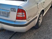 Second-hand Skoda Octavia 102 CP (75 kW) 2001 Argintiu Berlinǎ