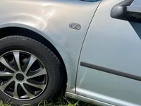 Usata VW Golf IV 101 CV (74 kW) 2000 Argento Berlina