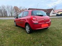 Gebraucht Renault Clio III 75 PS (55 kW) 2007 Rot Kleinwagen
