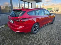 Gebraucht Ford Focus Titanium 155 PS (114 kW) 2025 Rot Limousine