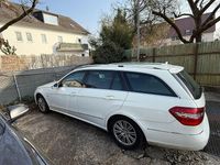 Gebraucht Mercedes E200 184 PS (135 kW) 2011 Weiß Kombi