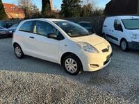 Gebraucht Toyota Yaris Basis 69 PS (50 kW) 2009 Weiß Kleinwagen