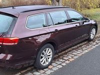 Gebraucht VW Passat Trendline 120 PS (88 kW) 2016 Rot Kombi