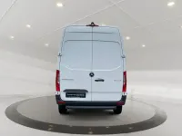 Gebraucht Mercedes Sprinter 170 PS (125 kW) 2024 Arktikweiss Van
