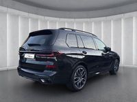 Gebraucht BMW X7 M Sport 352 PS (258 kW) 2024 Schwarz SUV