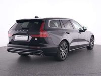 Gebraucht Volvo V60 Core 349 PS (256 kW) 2022 Schwarz onyx black / metallic Kombi