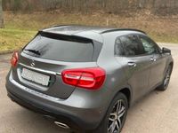 Gebraucht Mercedes GLA200 156 PS (114 kW) 2016 Grau SUV