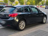 Gebraucht Opel Astra 125 PS (91 kW) 2012 Schwarz Limousine