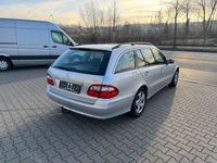 Gebraucht Mercedes E220 Classic 150 PS (110 kW) 2006 Silber Kombi
