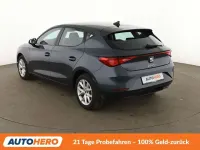 Używany Seat Leon Copa 116 KM (85 kW) 2025 Szary Sedan/Limuzyna