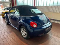 Gebraucht VW New Beetle Cabriolet 102 PS (75 kW) 2010 Blau Cabrio