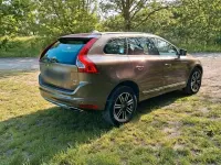 Gebraucht Volvo XC60 Momentum 245 PS (180 kW) 2017 Braun SUV
