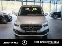 Gebraucht Mercedes T180 Progressive 131 PS (96 kW) 2024 Helvinsilber metallic Van / Kleinbus
