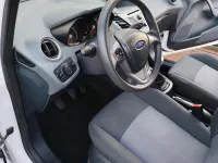 Gebraucht Ford Fiesta 60 PS (44 kW) 2010 Weiß Kleinwagen