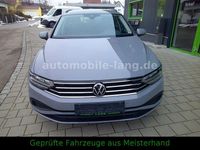 Gebraucht VW Passat 150 PS (110 kW) 2022 Grau Kombi