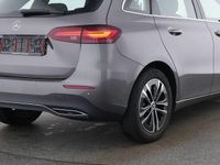 Gebraucht Mercedes B180 Progressive 136 PS (100 kW) 2024 Mountain grau (metallic) Kleinwagen