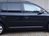 Gebraucht VW Touran 105 PS (77 kW) 2012 Schwarz Van / Kleinbus