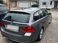 Gebraucht BMW 320 177 PS (130 kW) 2009 Grau Kombi