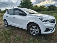 Gebraucht Dacia Sandero Essentiel 101 PS (74 kW) 2025 Weiß Limousine