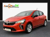 Używany Renault Clio V Evolution 91 KM (66 kW) 2024 Pomarańczowy Sedan/Limuzyna