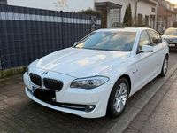 Gebraucht BMW 525 215 PS (158 kW) 2010 Weiß Limousine