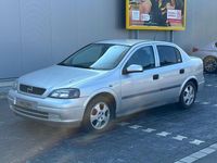 Używany Opel Astra 101 KM (74 kW) 1999 Srebrny Sedan/Limuzyna