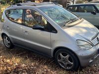 Gebraucht Mercedes A190 Elegance 125 PS (91 kW) 2001 Silber Van / Kleinbus