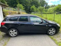 Gebraucht Opel Astra Edition 110 PS (80 kW) 2011 Schwarz Kombi