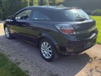 Używany Opel Astra GTC Edition 105 KM (77 kW) 2007 Czarny Sedan/Limuzyna