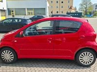 Gebraucht Toyota Aygo 68 PS (50 kW) 2011 Rot Kleinwagen