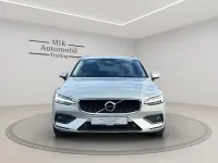 Gebraucht Volvo V60 Momentum 150 PS (110 kW) 2019 Grau Kombi