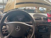 Gebraucht Mercedes E240 177 PS (130 kW) 2003 Beige Limousine