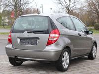 Gebraucht Mercedes A150 95 PS (69 kW) 2008 Kometgrau  metalliclack Kleinwagen