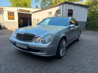 Gebraucht Mercedes E240 177 PS (130 kW) 2002 Silber Limousine